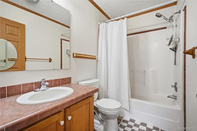 11078 Stony River Court 522, Green Oak Township, MI 48178