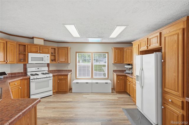 11078 Stony River Court 522, Green Oak Township, MI 48178