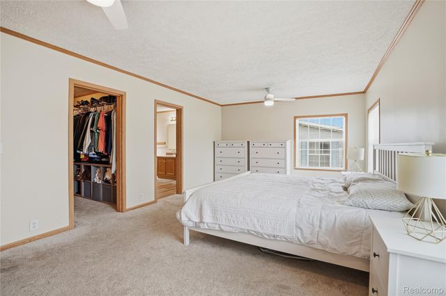 11078 Stony River Court 522, Green Oak Township, MI 48178
