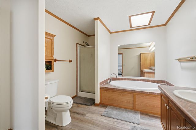 11078 Stony River Court 522, Green Oak Township, MI 48178