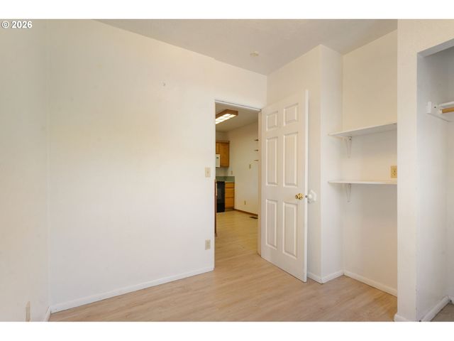 265 N 5TH St, St Helens, OR 97051