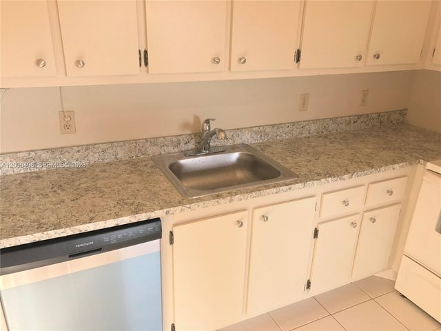 1902 Bermuda Circle D4, Coconut Creek, FL 33066
