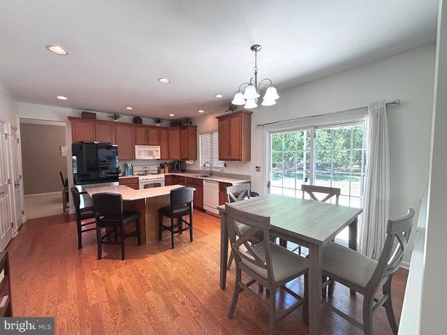 54 ETTIE DR, Millville, NJ 08332