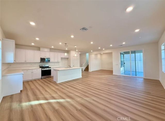 8822 Searcher, Chino, CA 91708