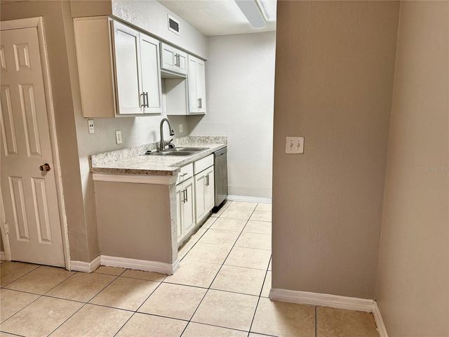 5801 WINDHOVER DRIVE A01, Orlando, FL 32819