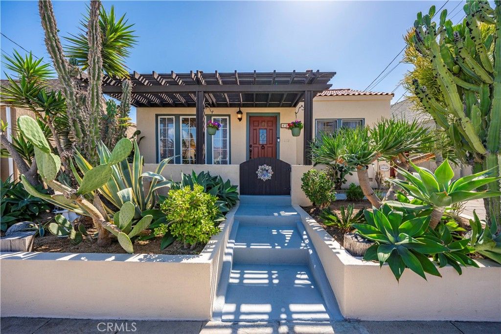 4500 E Barker Way, Long Beach, CA 90814 — exterior