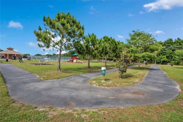 4805 KINGSTON CIR, Kissimmee, FL 34746