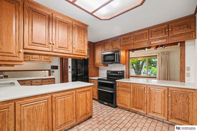 3629 S 75th Street, Omaha, NE 68124
