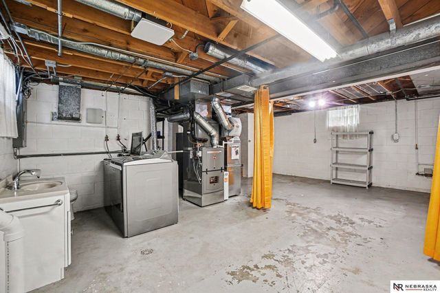 3629 S 75th Street, Omaha, NE 68124