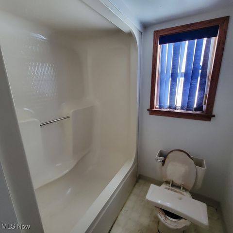 38227 Chestnut Ridge Road, Elyria, OH 44035