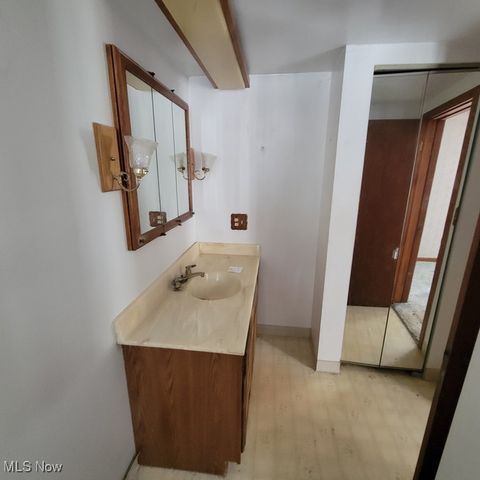 38227 Chestnut Ridge Road, Elyria, OH 44035