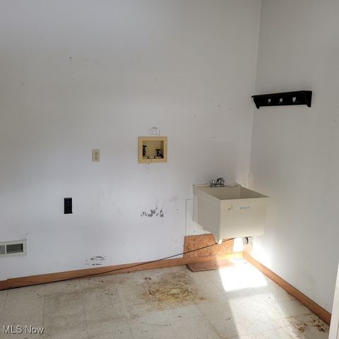 38227 Chestnut Ridge Road, Elyria, OH 44035