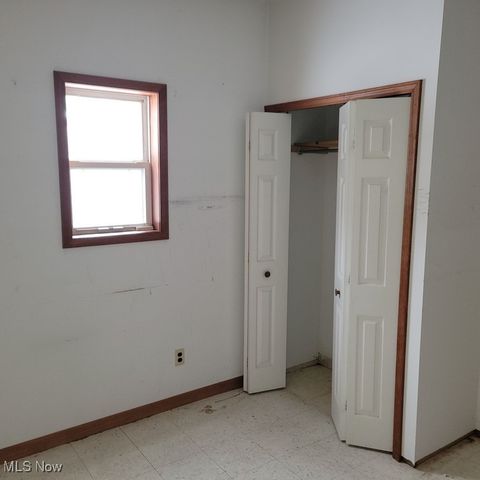 38227 Chestnut Ridge Road, Elyria, OH 44035