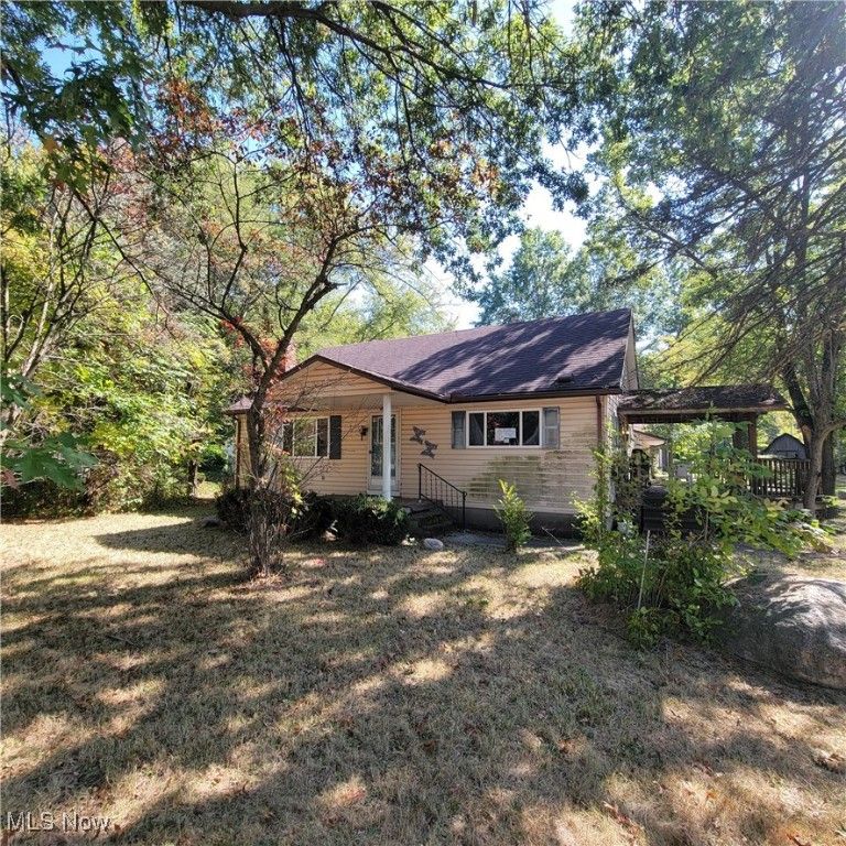 38227 Chestnut Ridge Road, Elyria, OH 44035