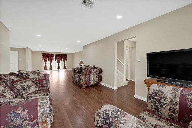 8615 Glenaire Street, Houston, TX 77061