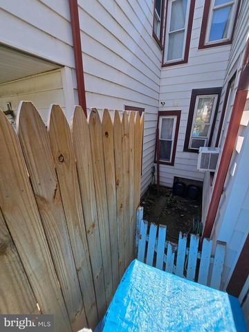441 S 4TH ST, Hamburg, PA 19526