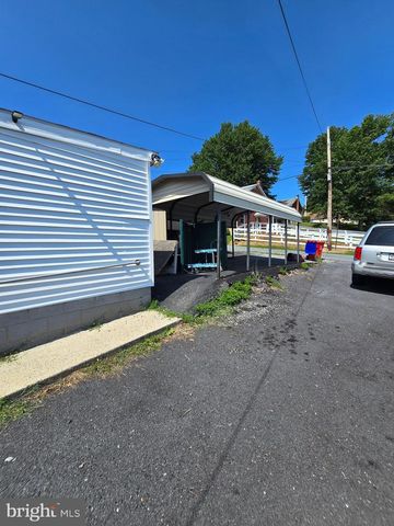 441 S 4TH ST, Hamburg, PA 19526