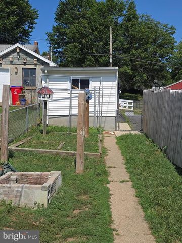 441 S 4TH ST, Hamburg, PA 19526