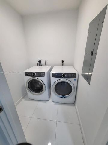 851 NE 1st Ave 2008, Miami, FL 33132