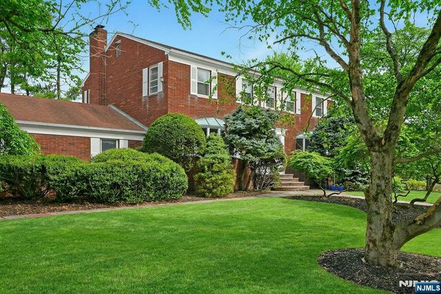 63 Van Orden Road, Harrington Park, NJ 07640
