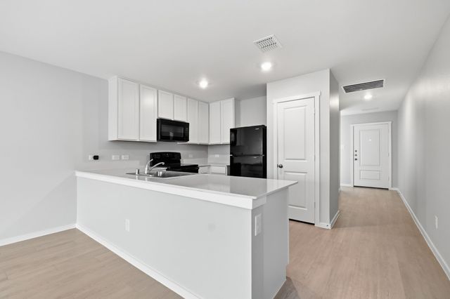 225 Poplar Place, Wilmer, TX 75172