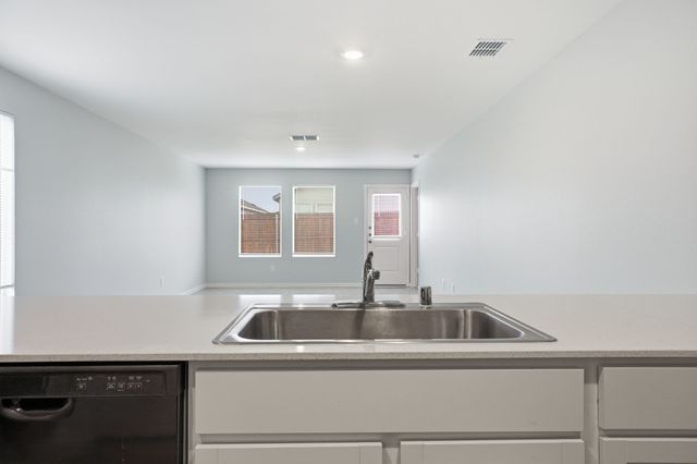 225 Poplar Place, Wilmer, TX 75172