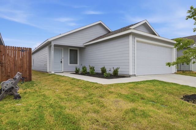 225 Poplar Place, Wilmer, TX 75172