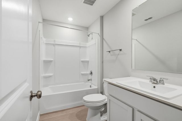225 Poplar Place, Wilmer, TX 75172