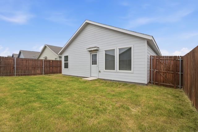 225 Poplar Place, Wilmer, TX 75172