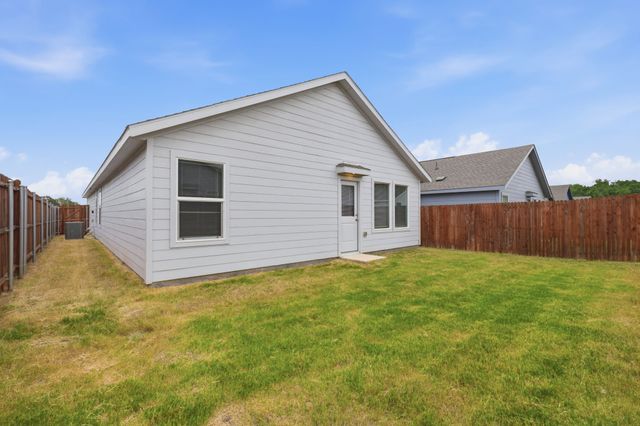 225 Poplar Place, Wilmer, TX 75172