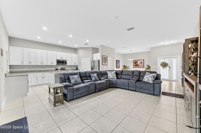 1285 Grandeur Street SE, Palm Bay, FL 32909