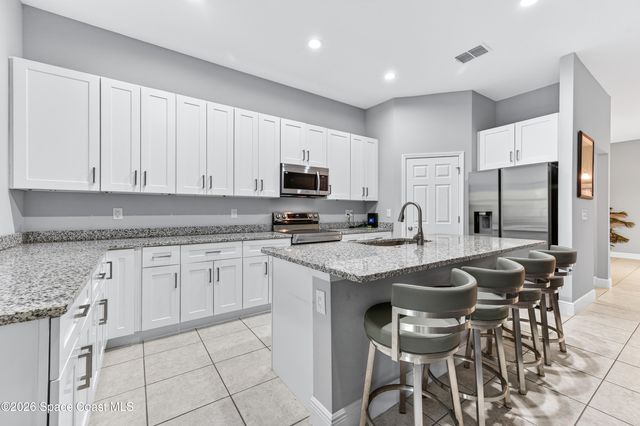 1285 Grandeur Street SE, Palm Bay, FL 32909