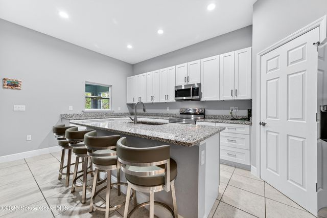 1285 Grandeur Street SE, Palm Bay, FL 32909