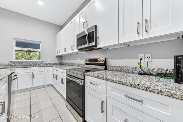 1285 Grandeur Street SE, Palm Bay, FL 32909