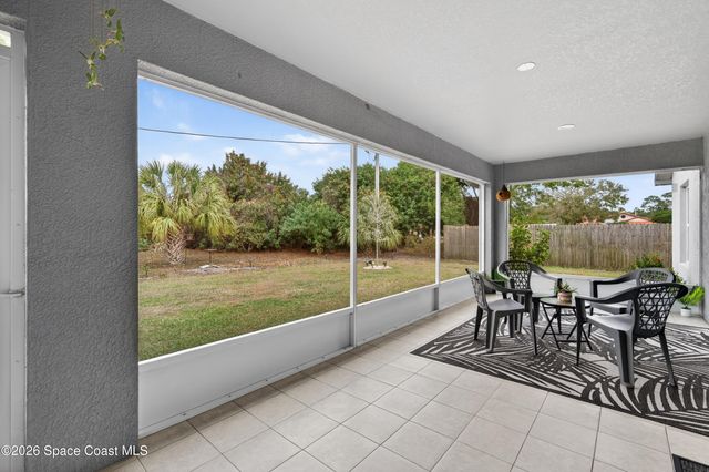 1285 Grandeur Street SE, Palm Bay, FL 32909