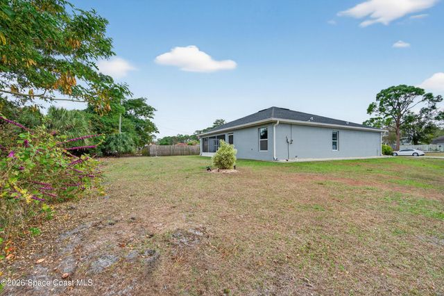 1285 Grandeur Street SE, Palm Bay, FL 32909