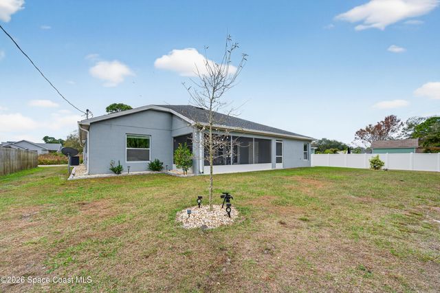 1285 Grandeur Street SE, Palm Bay, FL 32909