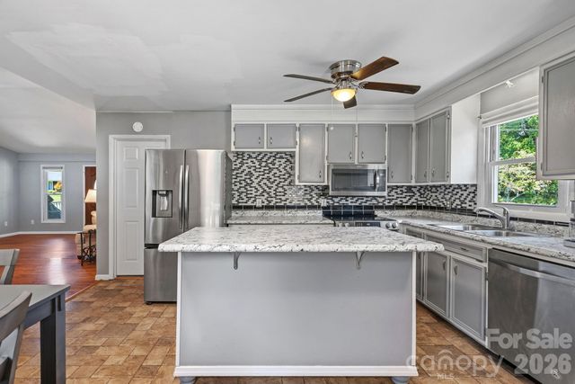 14700 August Lane, Charlotte, NC 28227