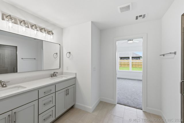 27785 E 109th Place S, Coweta, OK 74429