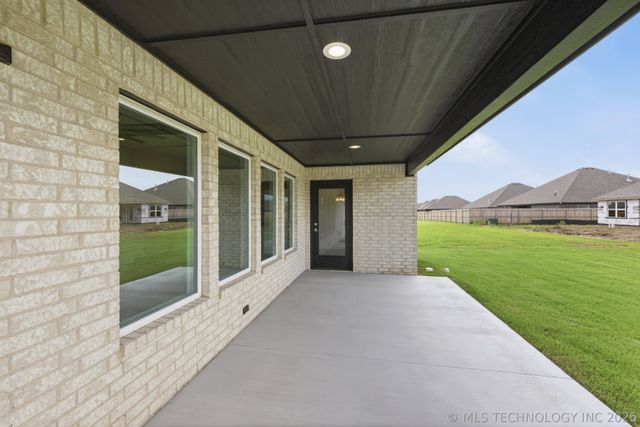 27785 E 109th Place S, Coweta, OK 74429