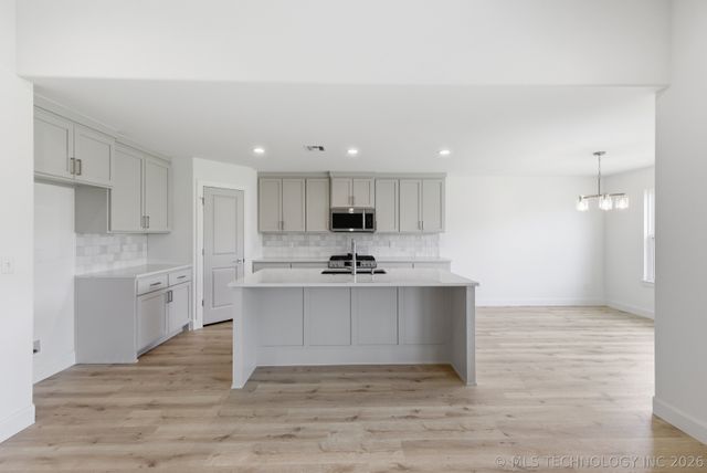 27785 E 109th Place S, Coweta, OK 74429