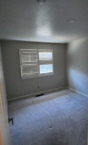 100 Yellowood Place, Pittsburg, CA 94565