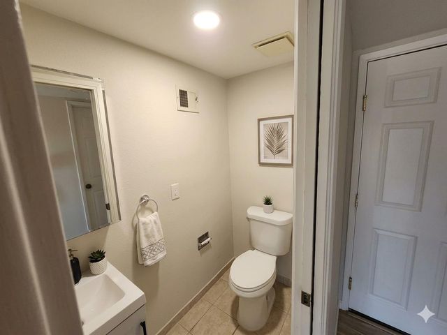 100 Yellowood Place, Pittsburg, CA 94565