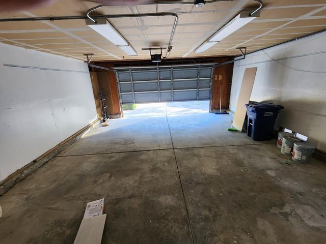 100 Yellowood Place, Pittsburg, CA 94565