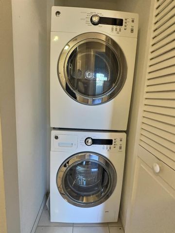 3348 Lucerne Park Drive 3348, Greenacres, FL 33467