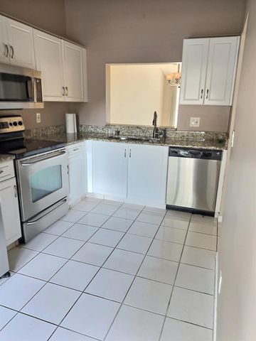 3348 Lucerne Park Drive 3348, Greenacres, FL 33467