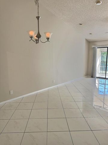 3348 Lucerne Park Drive 3348, Greenacres, FL 33467