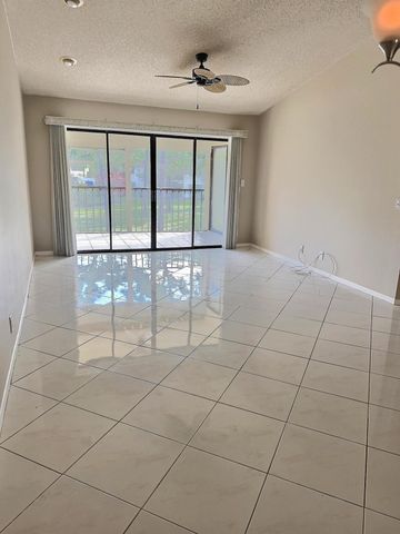 3348 Lucerne Park Drive 3348, Greenacres, FL 33467