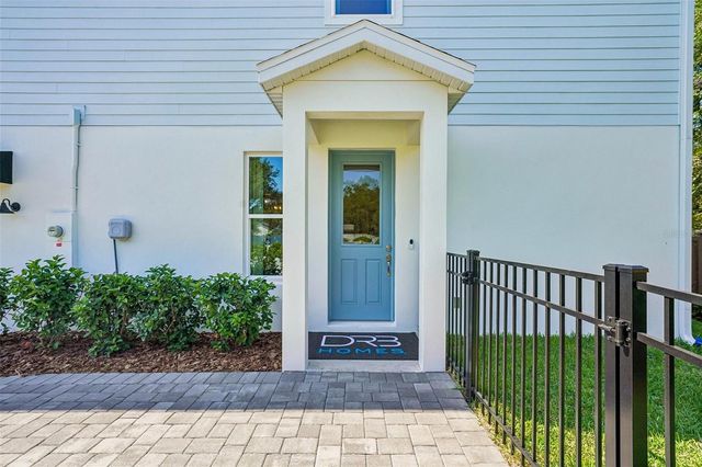 648 SILVER STREAM COURT, Brandon, FL 33511