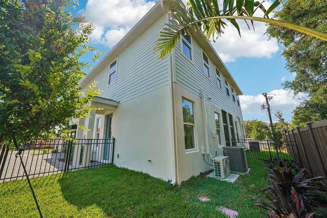 648 SILVER STREAM COURT, Brandon, FL 33511
